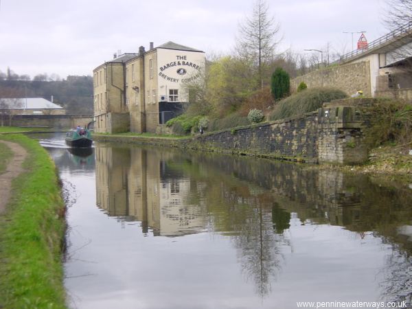 Barge and Barrel, Calder and Hebble Navigation