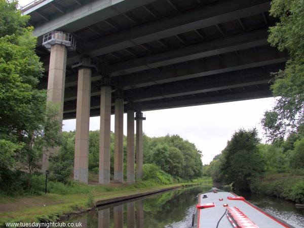 M62 viaduct, Kirklees Cut, Calder and Hebble Navigation