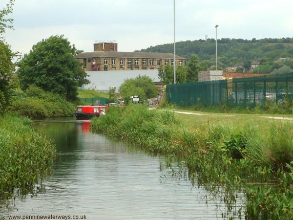 Approaching Savile Town Wharf, Calder and Hebble Navigation Approaching Savile Town Wharf, Calder and Hebble Navigation