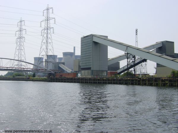 Ferrybridge Power Station coal terminal, Aire and Calder Navigation