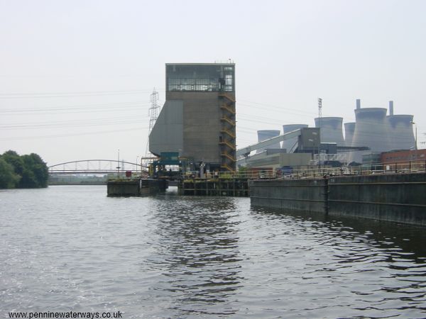 Ferrybridge Power Station coal terminal, Aire and Calder Navigation