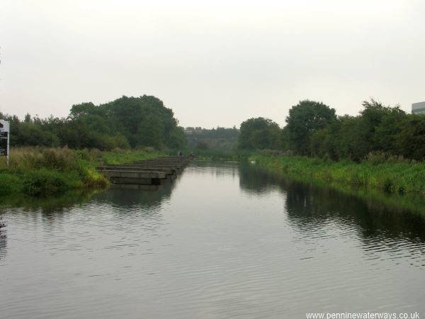 the disused Altofts Lock, Aire and Calder Navigation