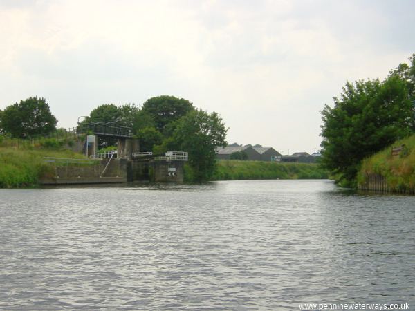 Fall Ing Lock, Aire and Calder Navigation Fall Ing Lock, Aire and Calder Navigation