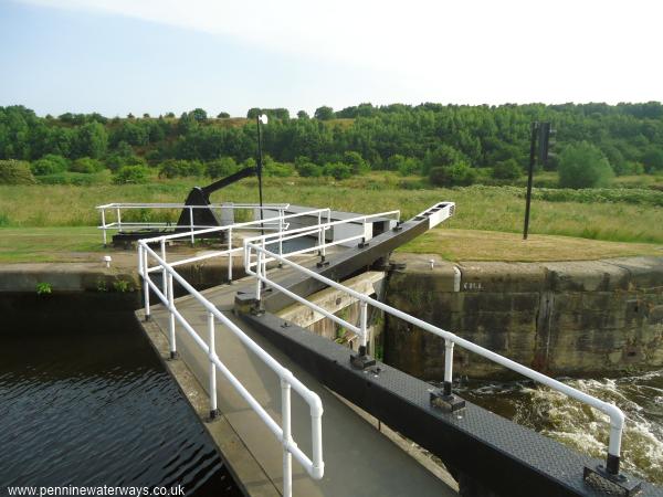 Fishpond Lock, Aire and Calder Navigation Fishpond Lock, Aire and Calder Navigation