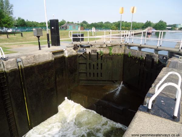 Lemonroyd Lock, Aire and Calder Navigation