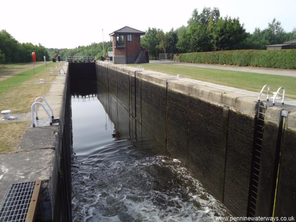 Lemonroyd Lock, Aire and Calder Navigation