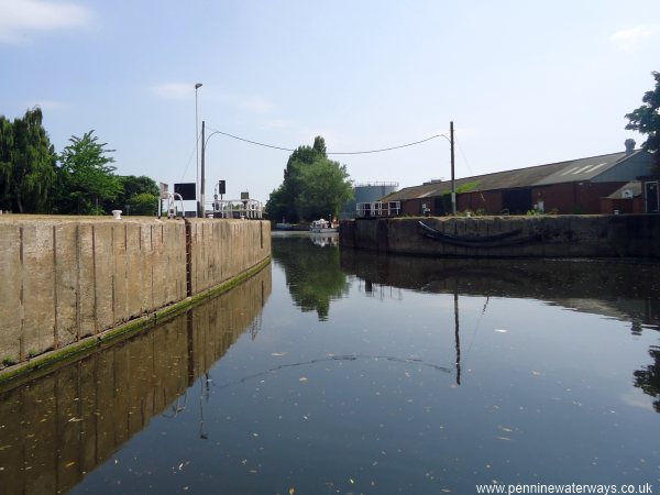 Castleford Flood Lock, Aire and Calder Navigation