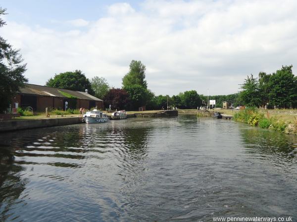 Castleford Flood Lock, Aire and Calder Navigation