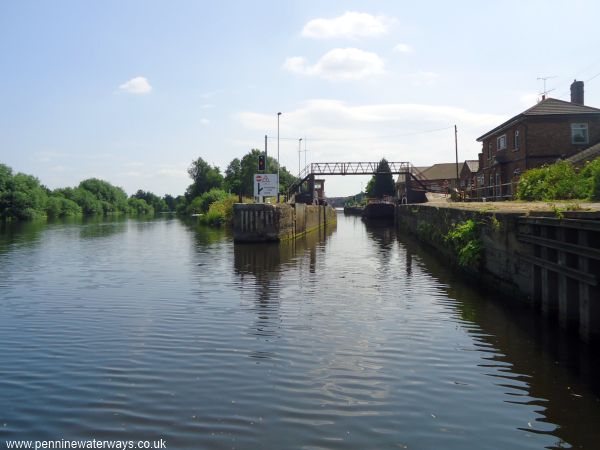 Ferrybridge Flood Lock, Aire and Calder Navigation