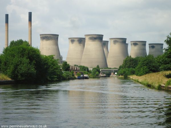 Ferrybridge Power Station, Aire and Calder Navigation