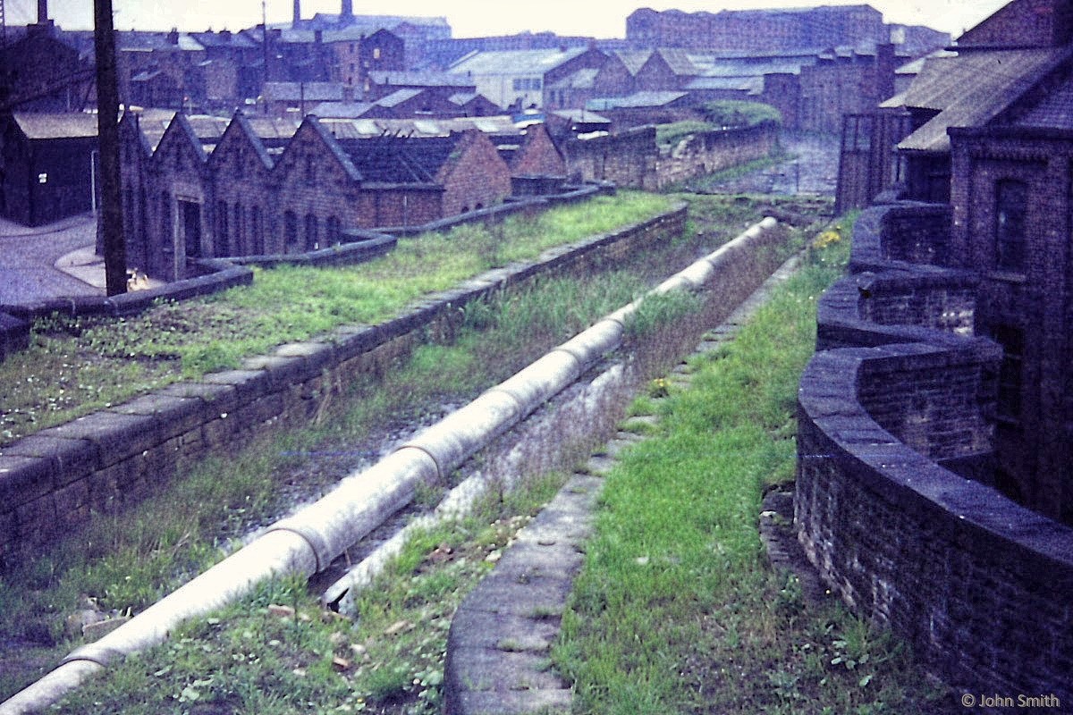 Store Street Aqueduct. photo: John Smith