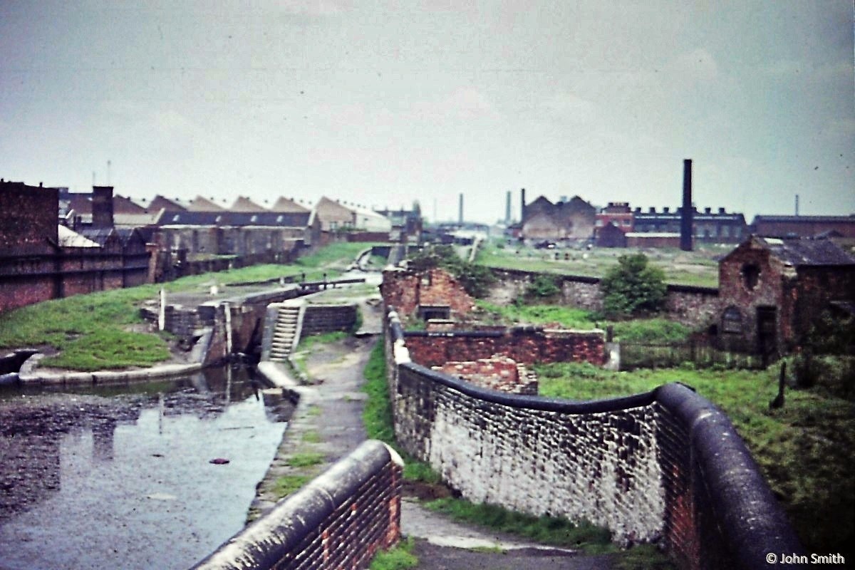 Store Street Aqueduct. photo: John Smith