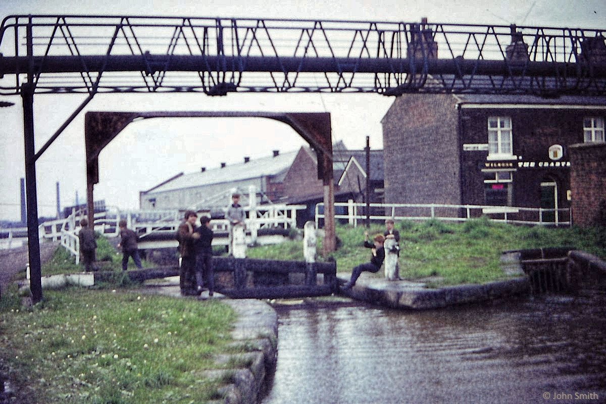 Store Street Aqueduct. photo: John Smith