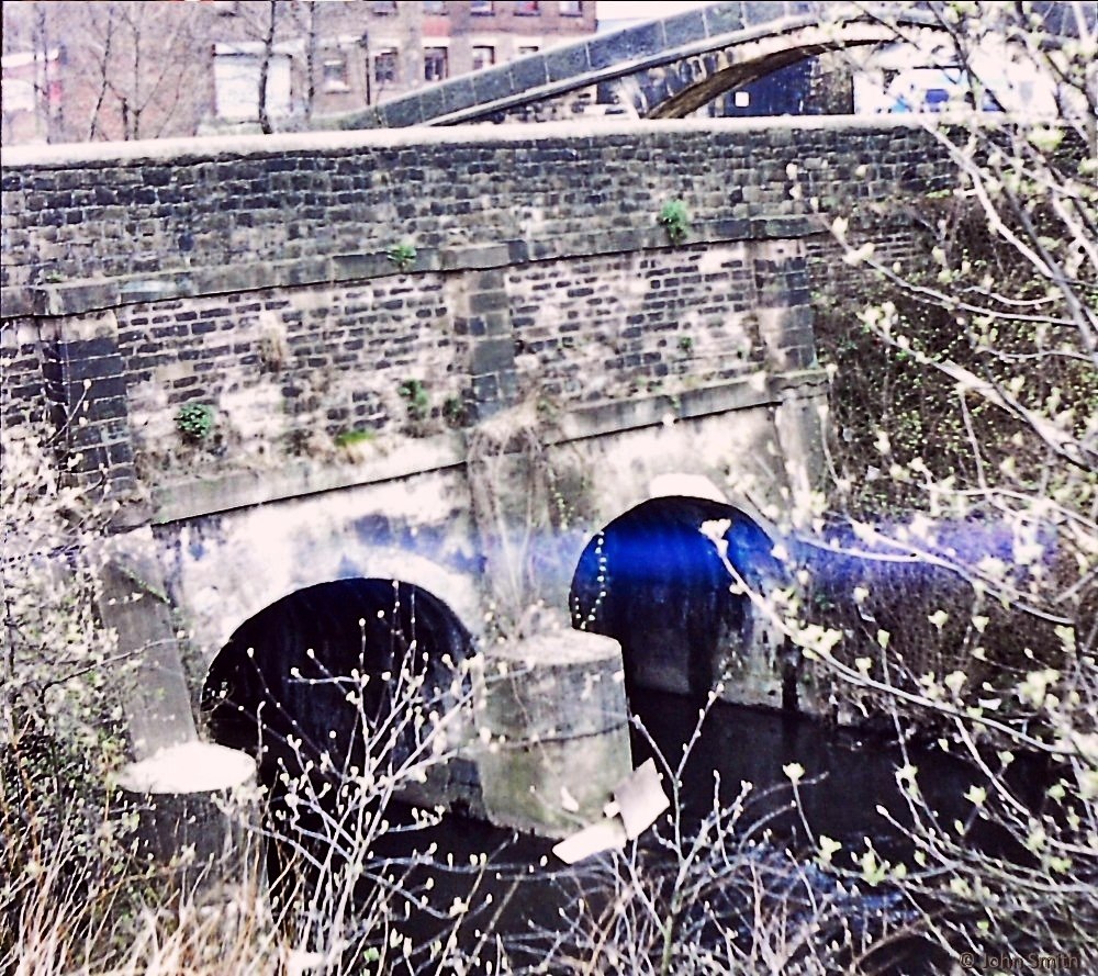 Dukinfield Aqueduct. photo: John Smith