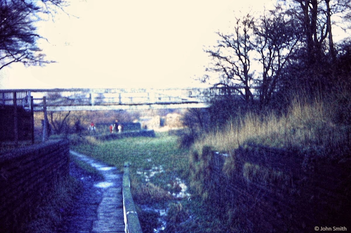 towards Waterhouses Aqueduct. photo: John Smith