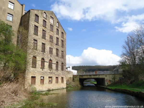 Deighton Corn Mills, Huddersfield Broad Canal