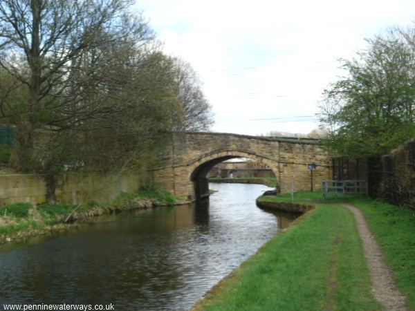 Colne Bridge, Huddersfield Broad Canal Colne Bridge, Huddersfield Broad Canal
