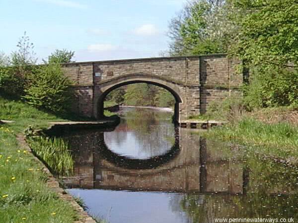 Colne Bridge, Huddersfield Broad Canal Colne Bridge, Huddersfield Broad Canal