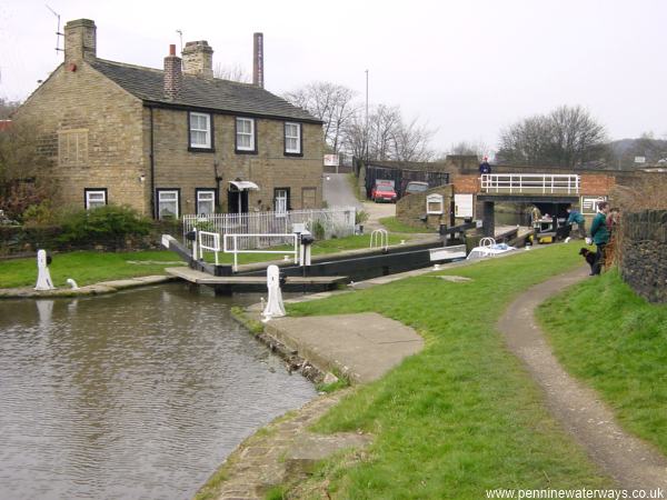 Huddersfield Broad Canal , Huddersfield Broad Canal