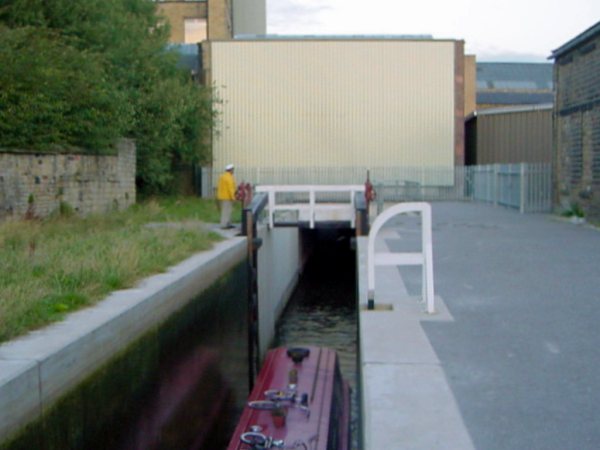 Lock 2e, Huddersfield