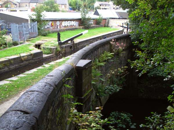 Lock 5e, Paddock Foot, Huddersfield Paddock Foot aqueduct, Huddersfield