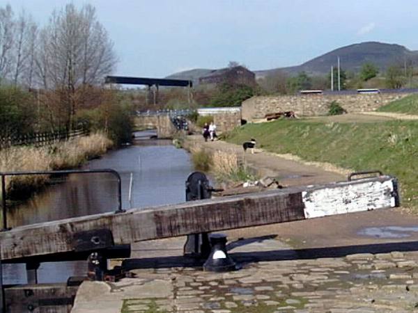 Huddersfield Narrow Canal, Heyrod 