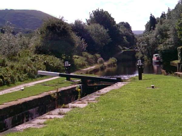 Lock 35e, Huddersfield Narrow Canal