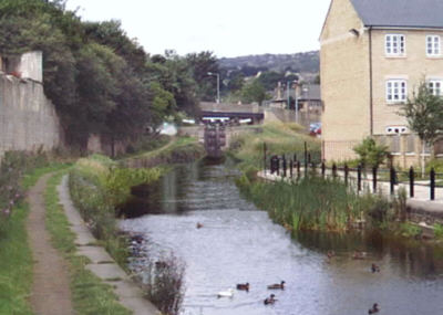 Lock 9e, Milnsbridge Lock 9e, Milnsbridge