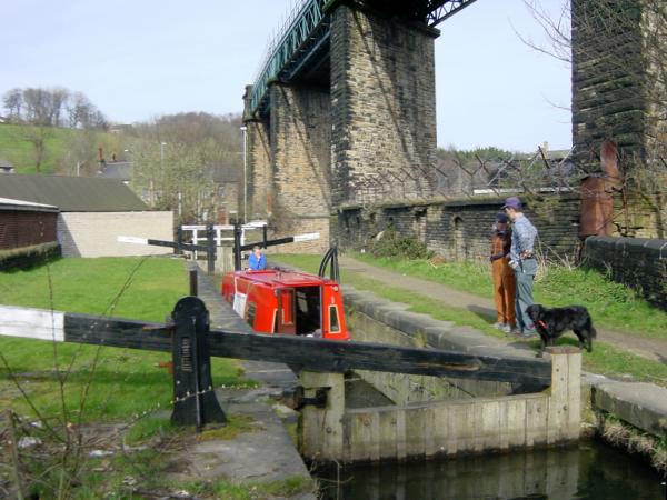 Lock 5e, Paddock Foot, Huddersfield