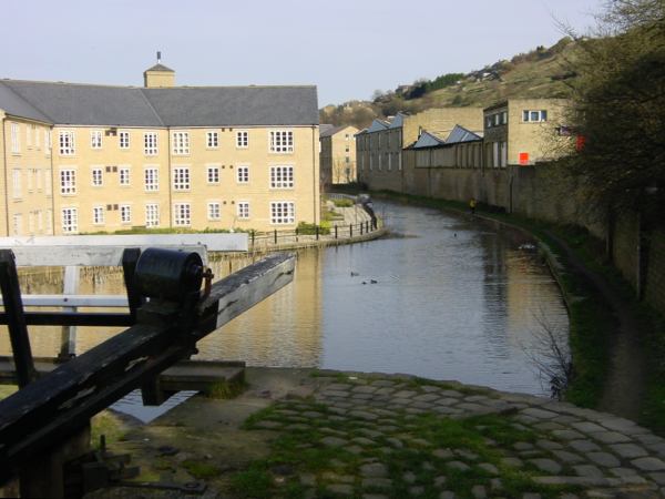 Lock 9e, Milnsbridge