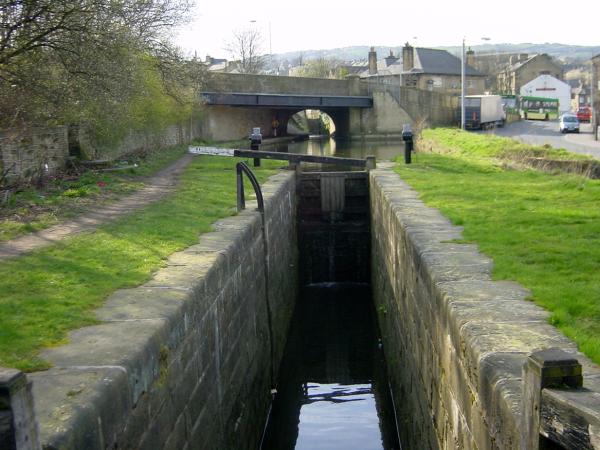 Lock 9e, Milnsbridge