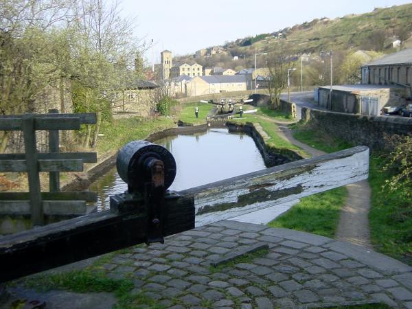  Shaw Lane, Milnsbridge