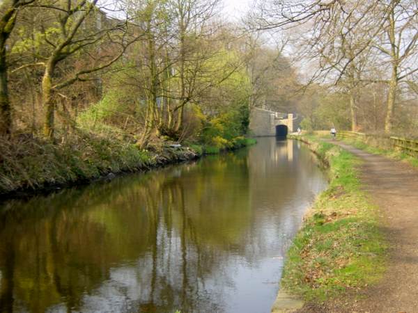 High Street Bridge, Huddersfield Narrow Canal, Uppermill, Saddleworth