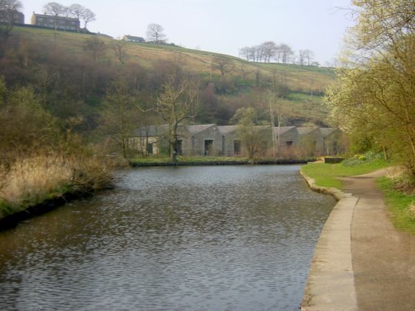  Looking down on Wool Road, Huddersfield Narrow Canal, Dobcross, Saddleworth 