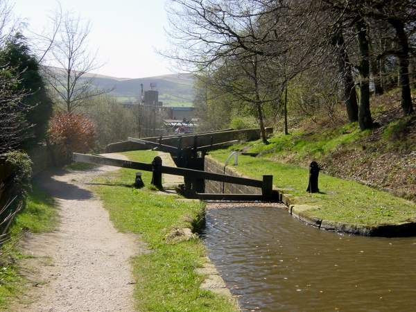 Lock 20w, Huddersfield Narrow Canal, Greenfield, Saddleworth