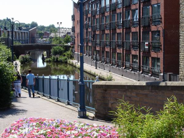 Huddersfield Narrow Canal, West of Mottram Road Stalybridge