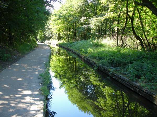  Near Brownhills, Huddersfield Narrow Canal, Dobcross, Saddleworth 