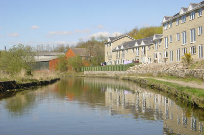 Mossley, Huddersfield Narrow Canal, Mossley