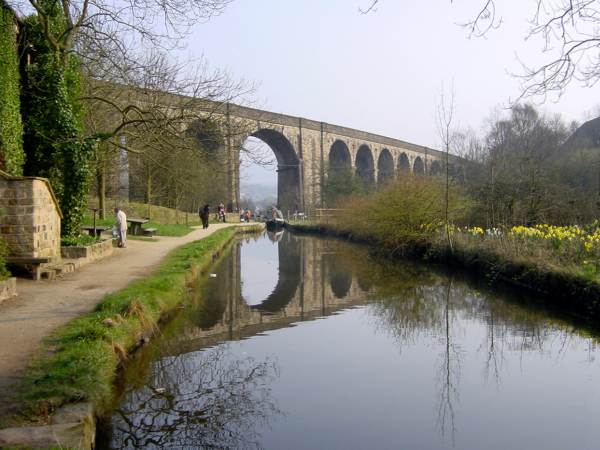 Brownhills, Huddersfield Narrow Canal, Saddleworth