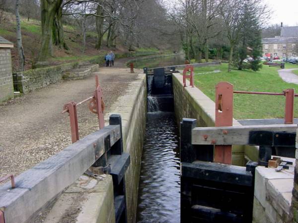 Wade Lock, Huddersfield Narrow Canal, Uppermill, Saddleworth