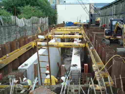 Lock 2 E (Photo: Costain Ltd)