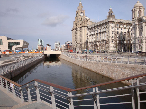 Liverpool canal link