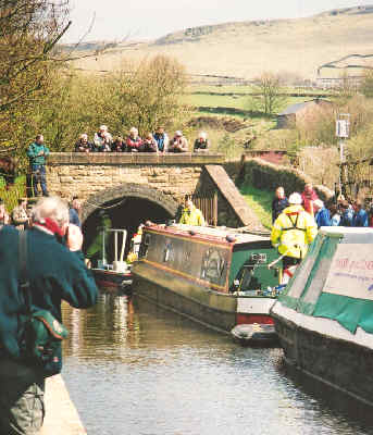The first tow of boats enters Standedge Tunnel
