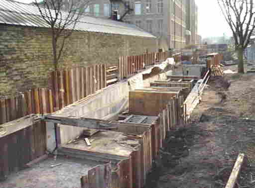 West towards Lock 22E, Slaithwaite