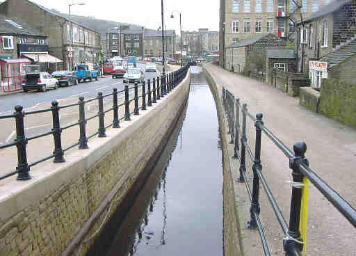 Lock 22E, Slaithwaite