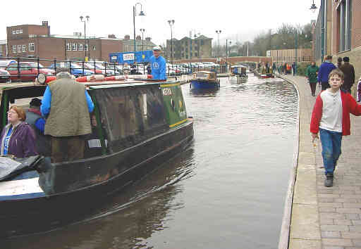 Traffic jam on the Huddersfield Canal