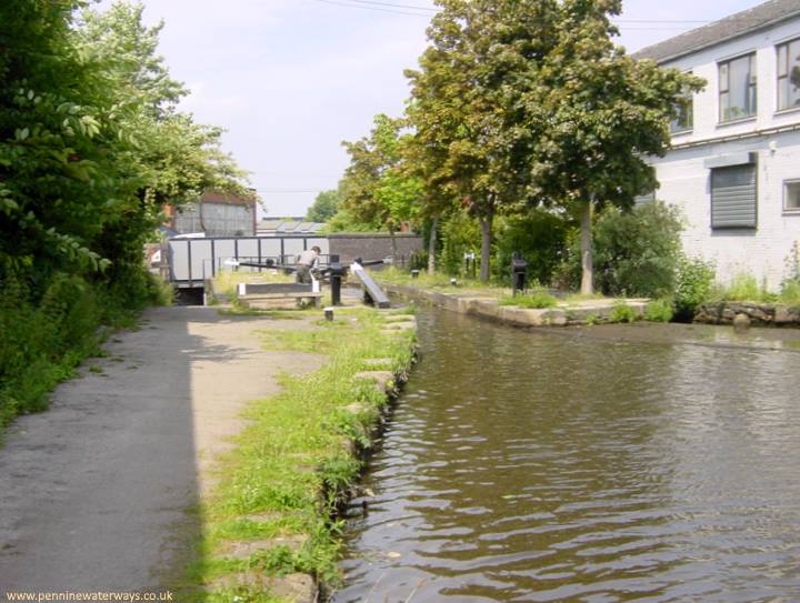 Lock 9, Clayton flight