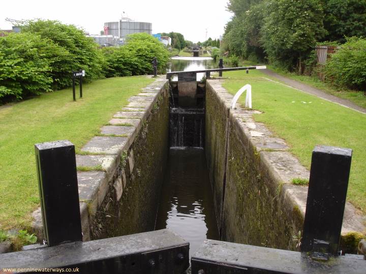 Lock 10, Clayton flight