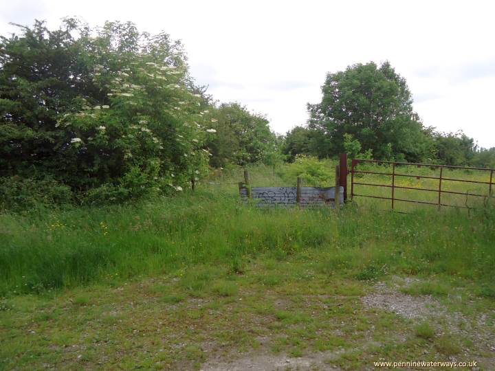 East of Ross Lave Lane, Beat Bank Branch Canal