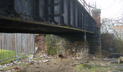 Gasworks Bridge, Hollinwood